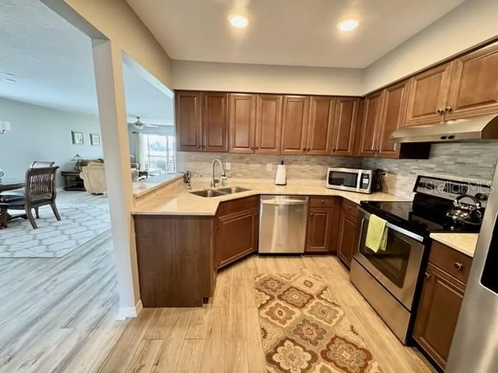 5753 Avista Drive Sarasota FL 34243