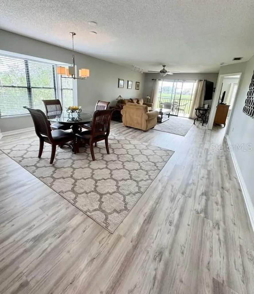5753 Avista Drive Sarasota FL 34243