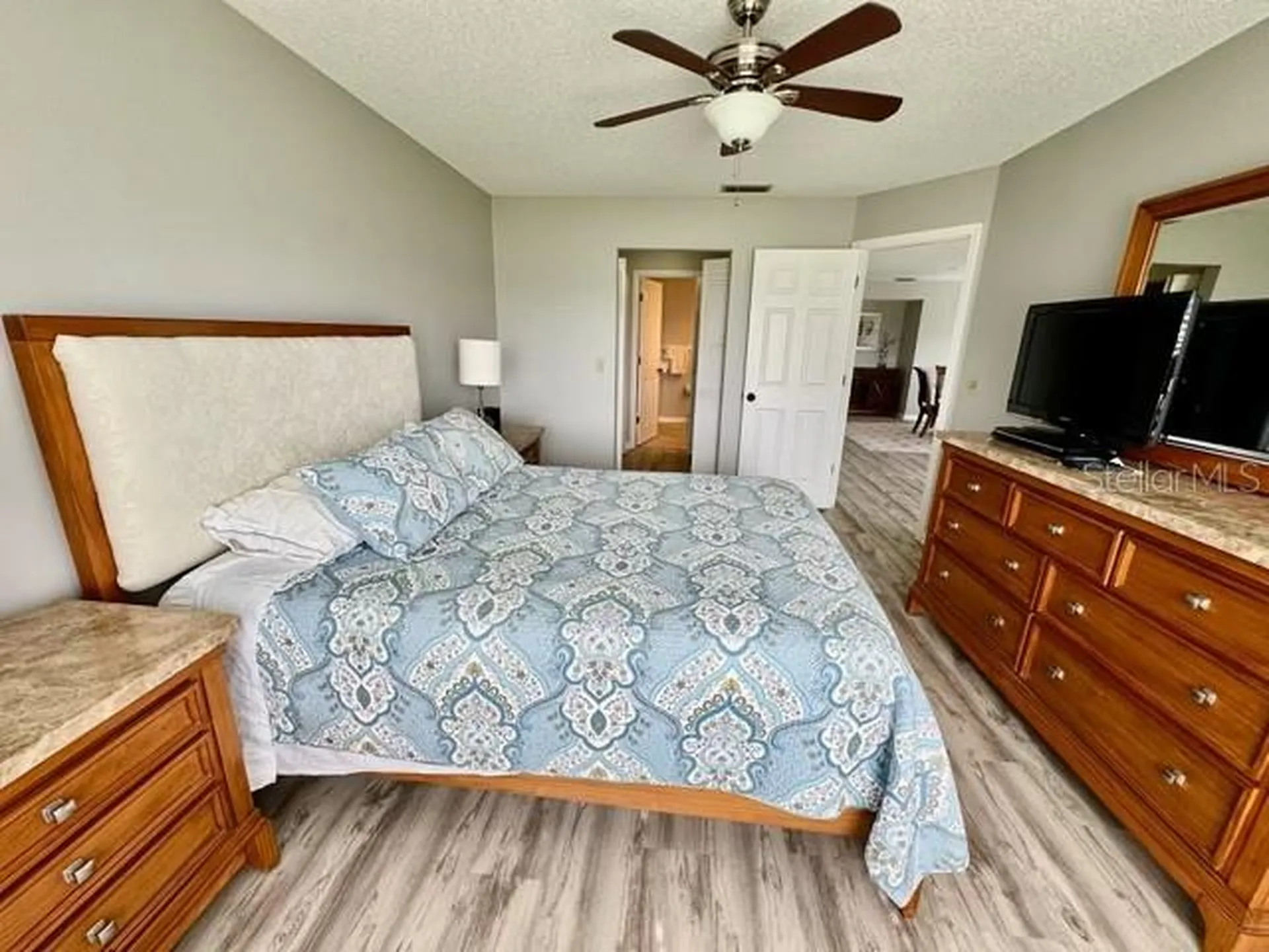 5753 Avista Drive Sarasota FL 34243