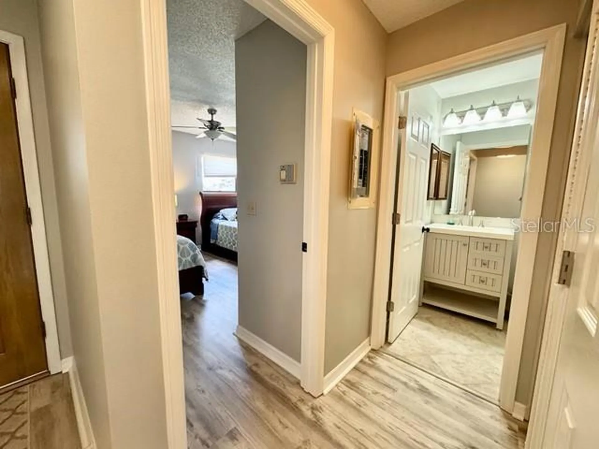5753 Avista Drive Sarasota FL 34243
