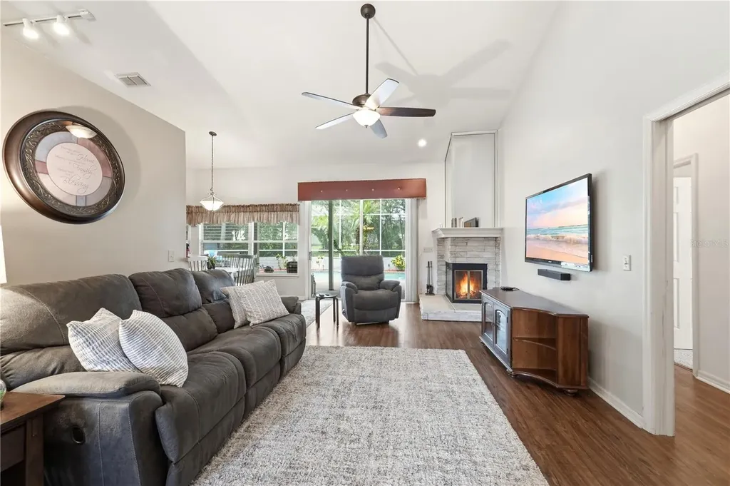 1053 Old Coventry Court Oviedo FL 32765
