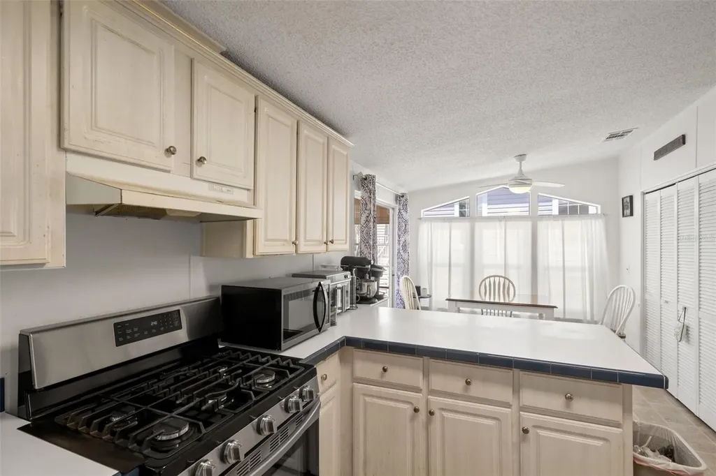 116 Mount Isle Avenue NE St Petersburg FL 33702