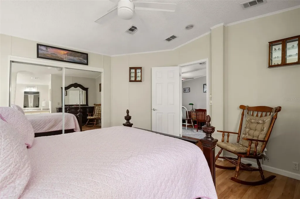 116 Mount Isle Avenue NE St Petersburg FL 33702