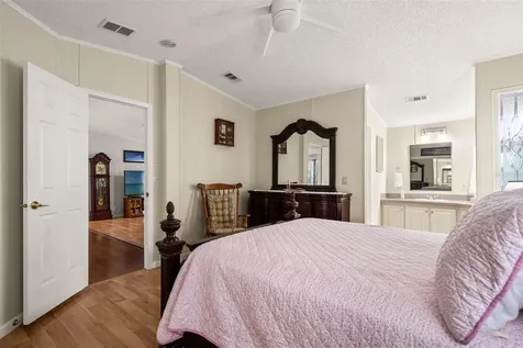 116 Mount Isle Avenue NE St Petersburg FL 33702