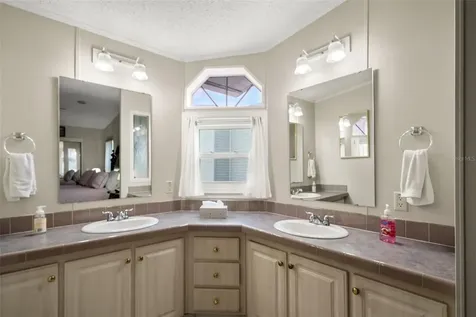 116 Mount Isle Avenue NE St Petersburg FL 33702