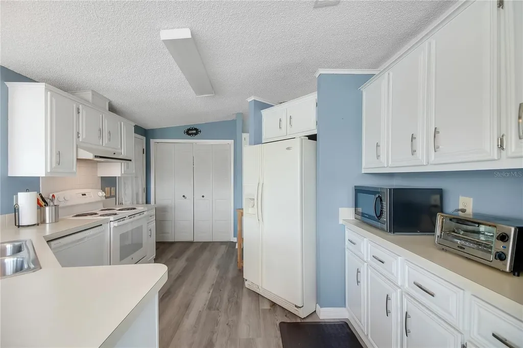 1203 Granada Court Lady Lake FL 32159