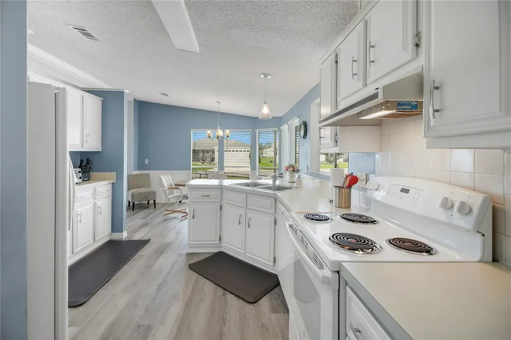 1203 Granada Court Lady Lake FL 32159
