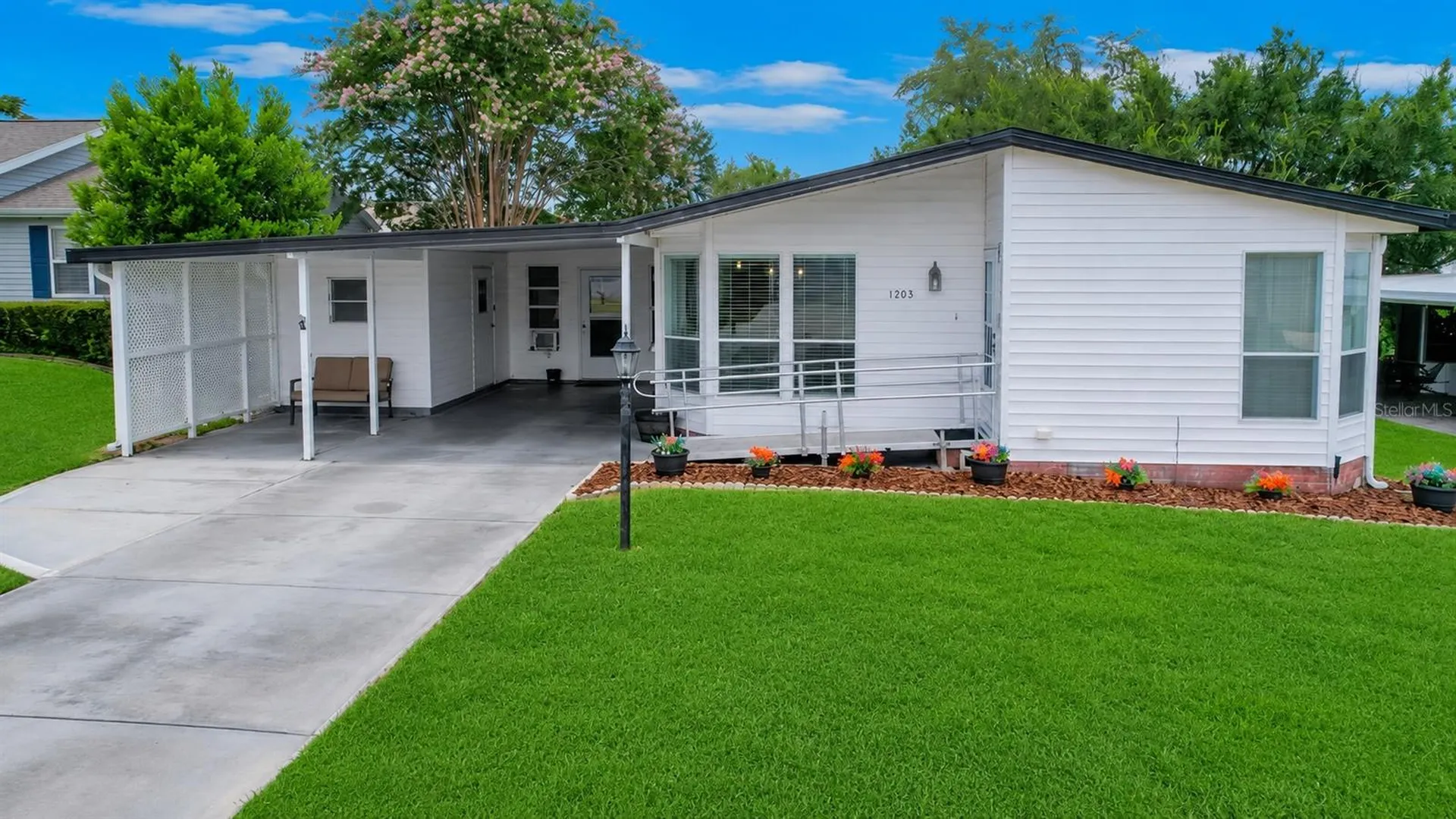 1203 Granada Court Lady Lake FL 32159