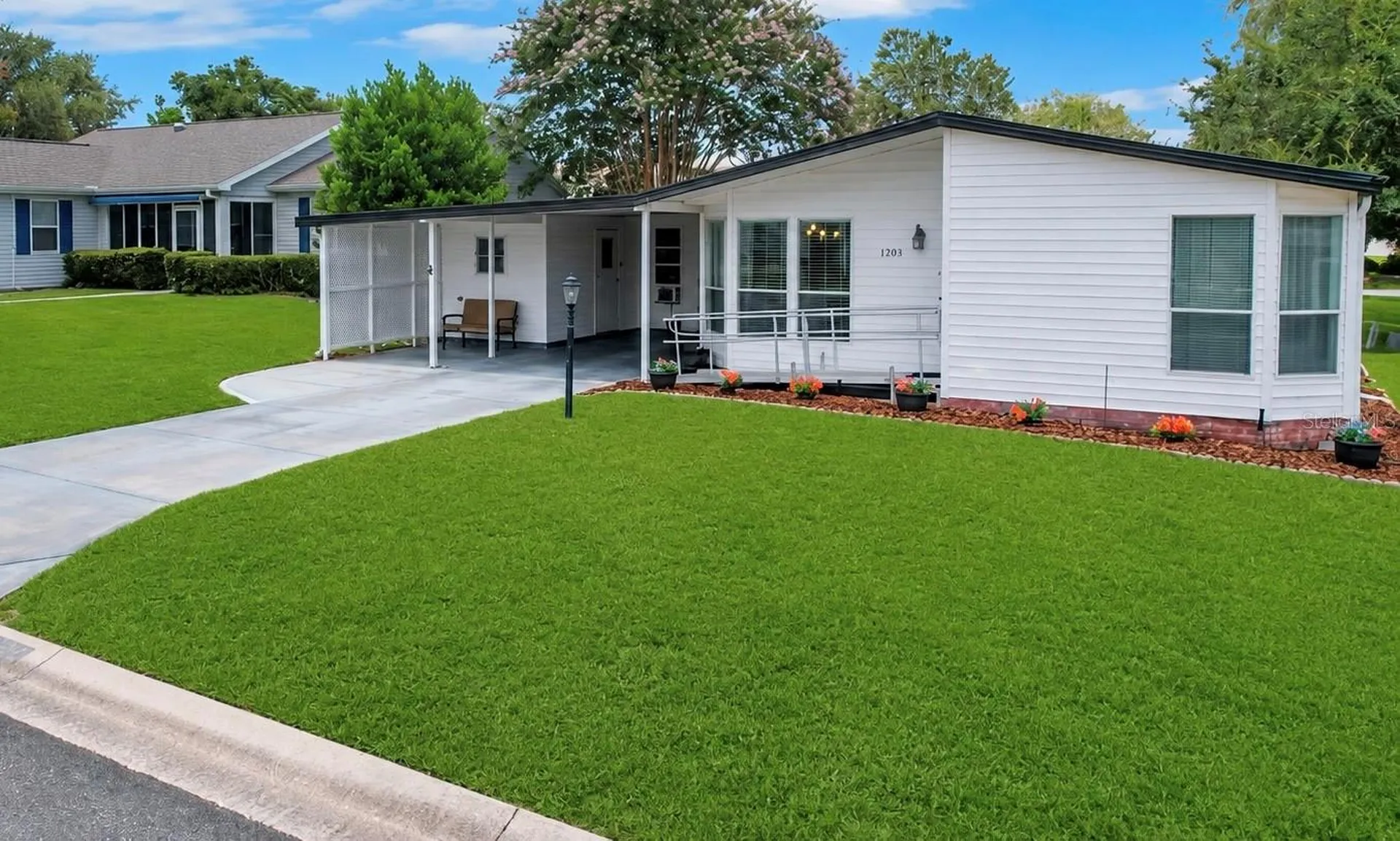 1203 Granada Court Lady Lake FL 32159