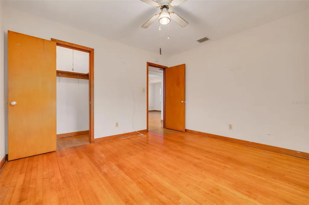 869 53rd Avenue S St Petersburg FL 33705