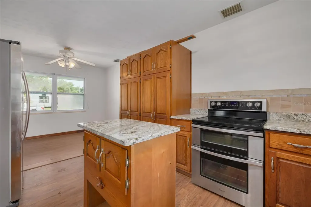 869 53rd Avenue S St Petersburg FL 33705
