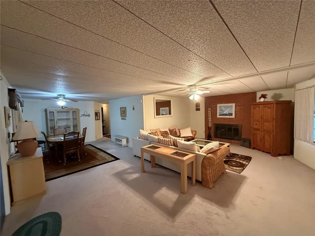 103 N Timber Trail Wildwood FL 34785