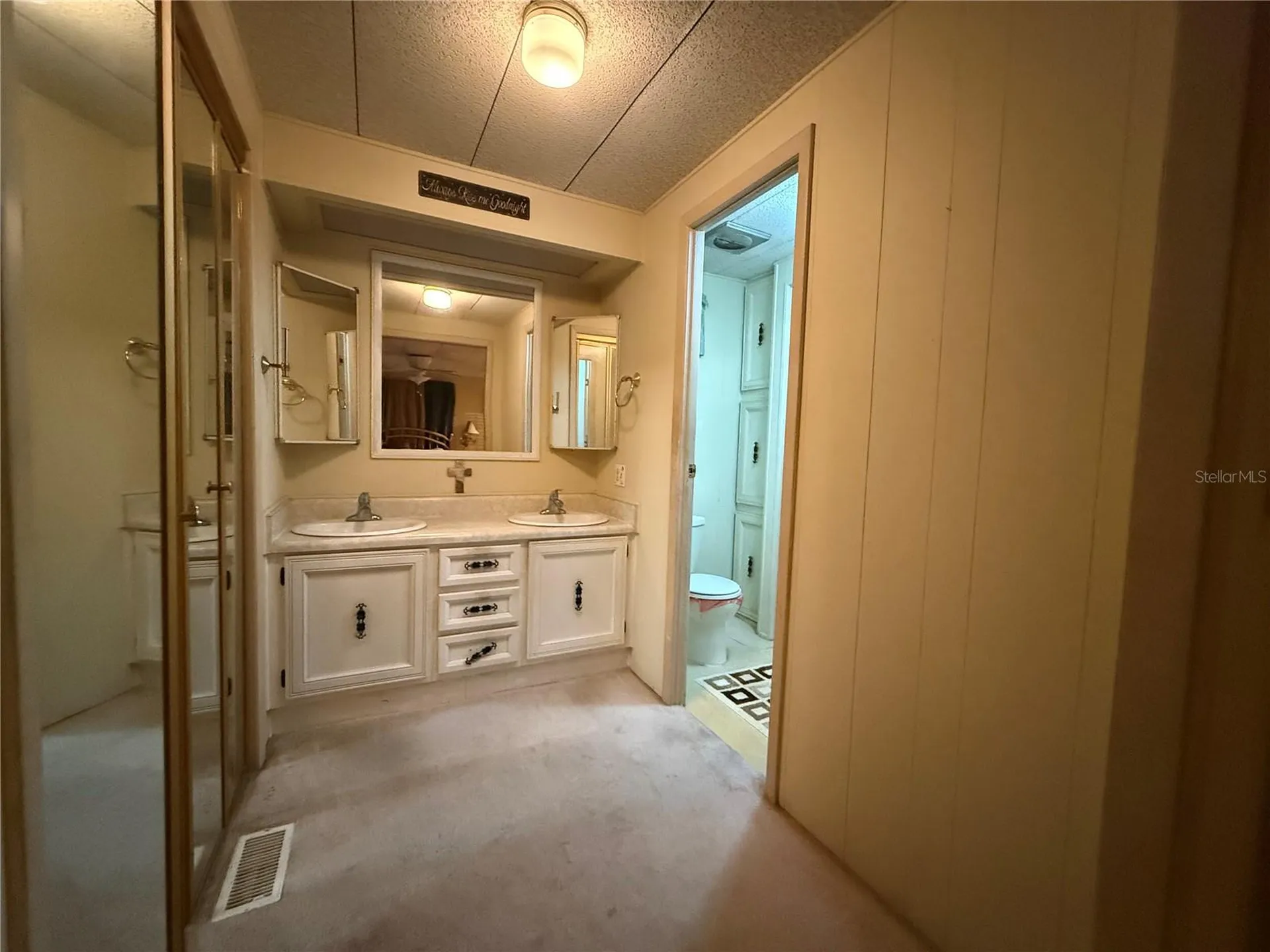 103 N Timber Trail Wildwood FL 34785