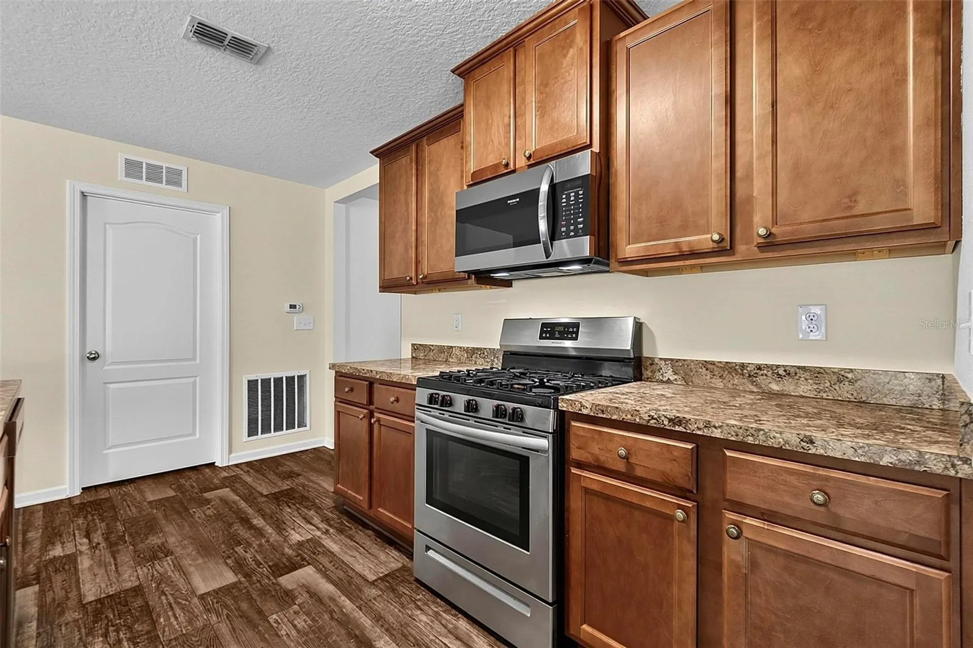 137 Fairway Court Bunnell FL 32110