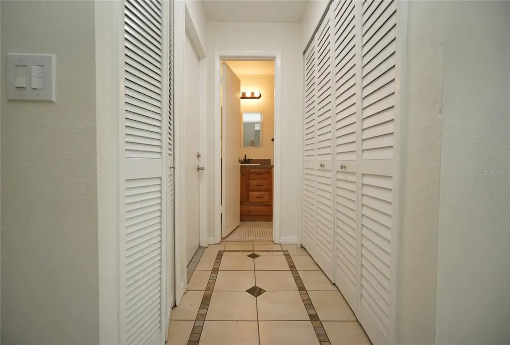 7605 Glades Court Tampa FL 33637