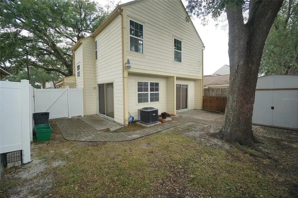 7605 Glades Court Tampa FL 33637