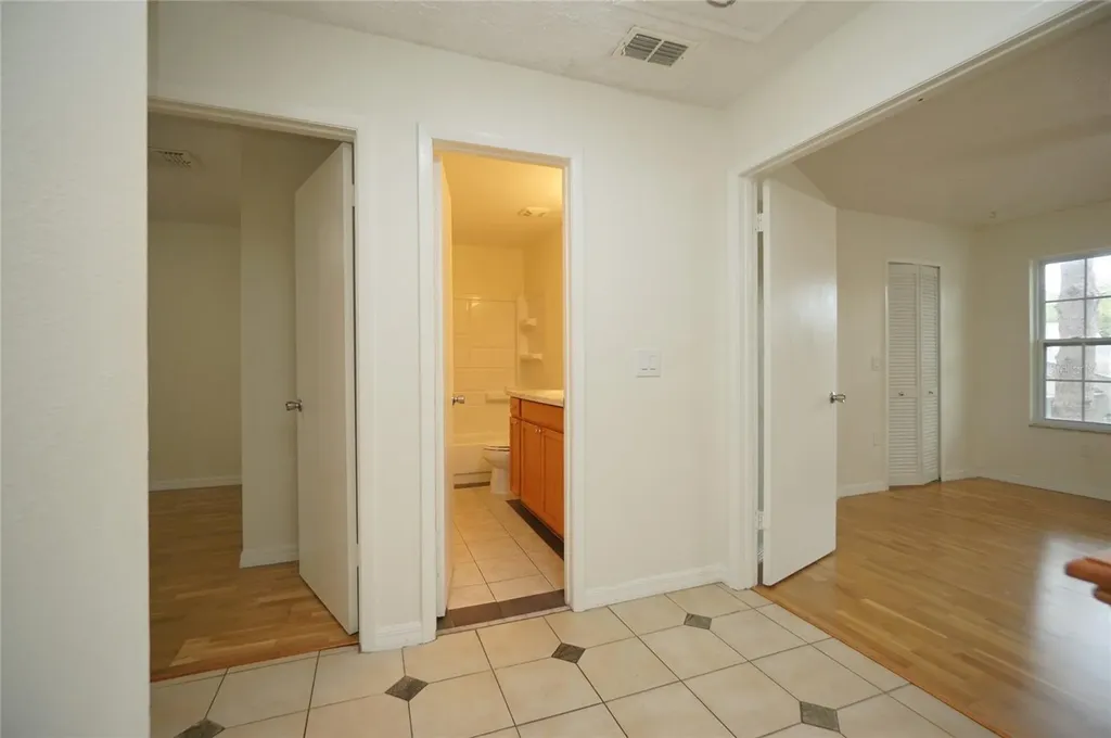 7605 Glades Court Tampa FL 33637