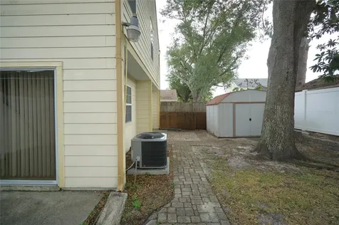 7605 Glades Court Tampa FL 33637