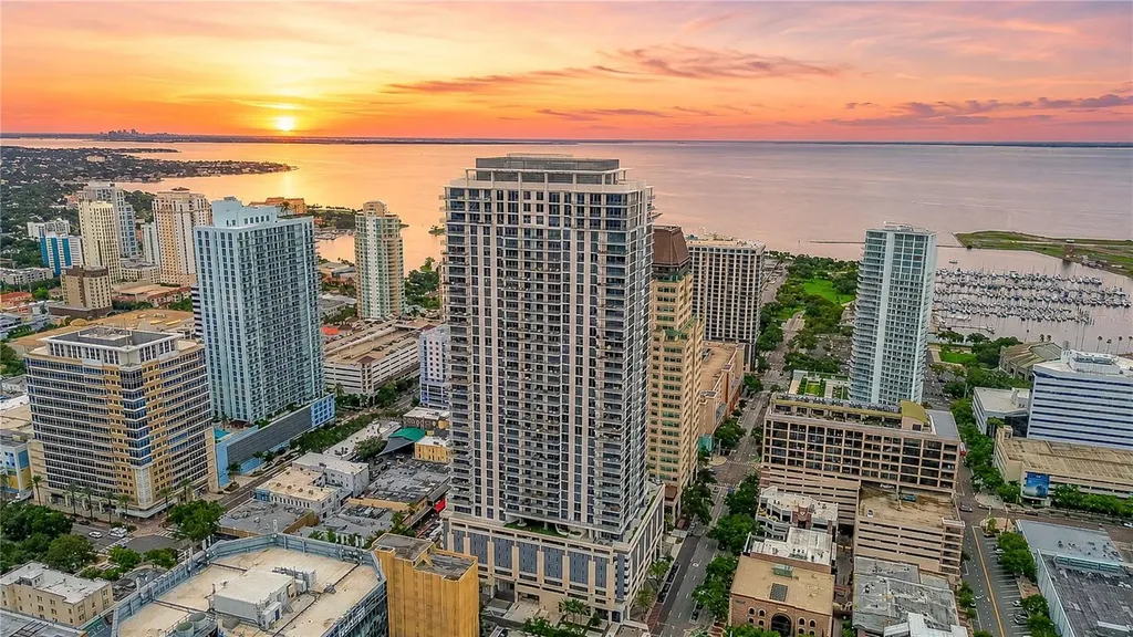 275 1st Avenue S St Petersburg FL 33701