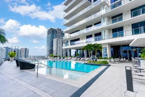 275 1st Avenue S St Petersburg FL 33701