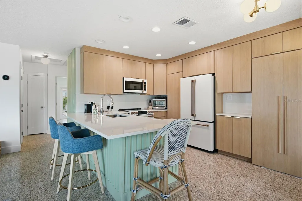 580 Baywood Drive N Dunedin FL 34698