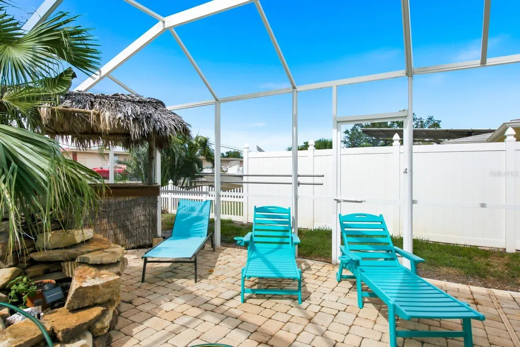 580 Baywood Drive N Dunedin FL 34698