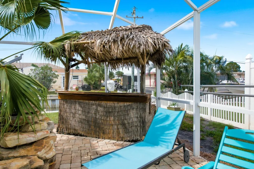 580 Baywood Drive N Dunedin FL 34698