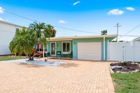 580 Baywood Drive N Dunedin FL 34698