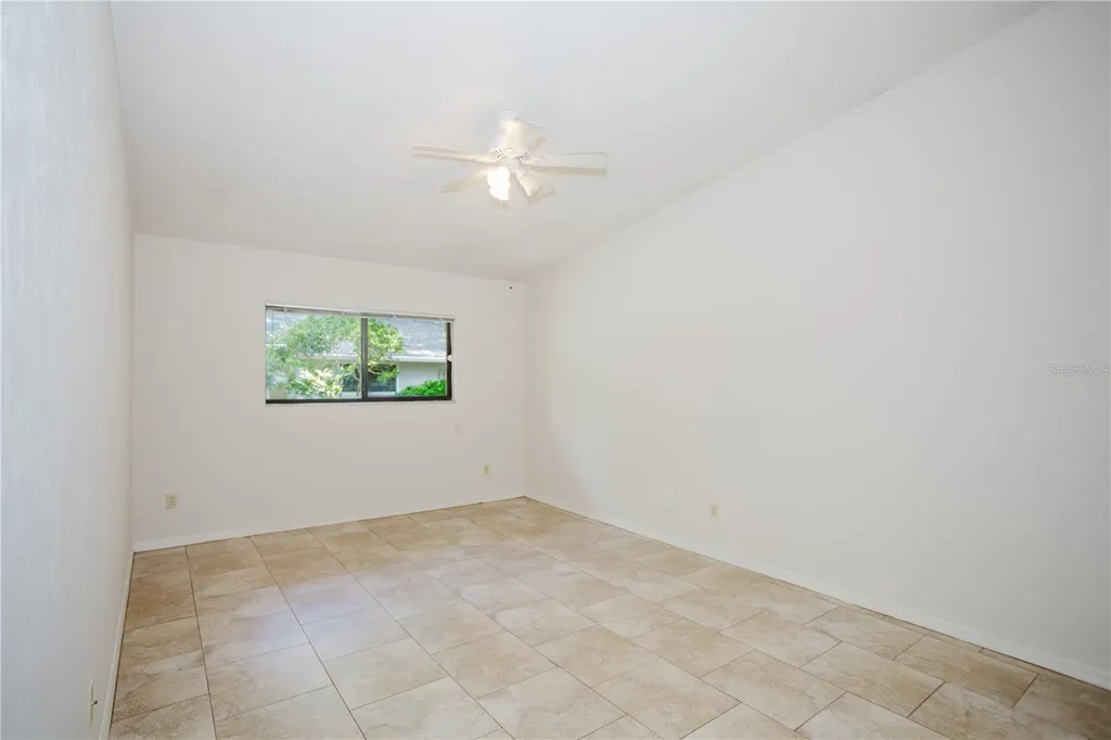 3915 NW 7th Place Gainesville FL 32607