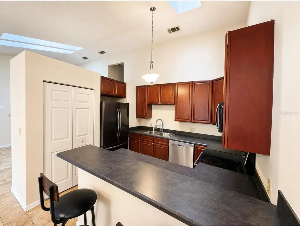 3915 NW 7th Place Gainesville FL 32607