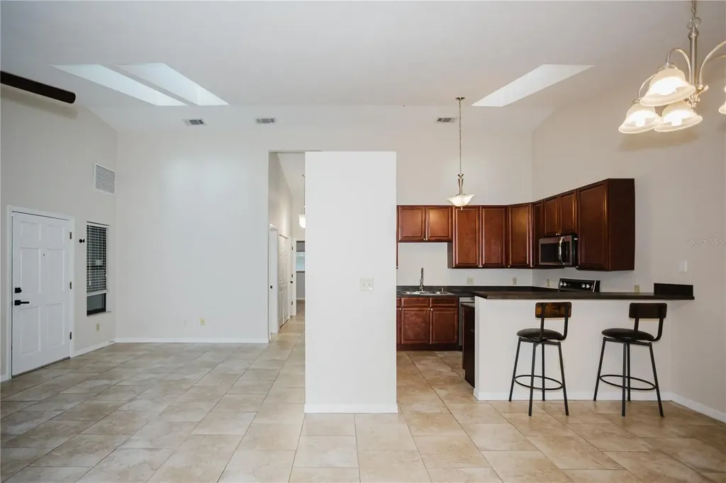 3915 NW 7th Place Gainesville FL 32607