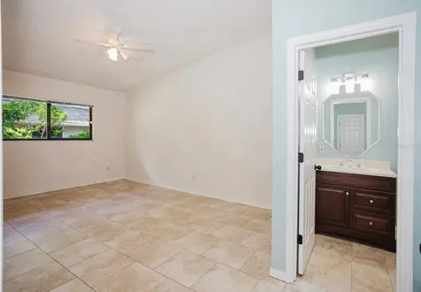 3915 NW 7th Place Gainesville FL 32607