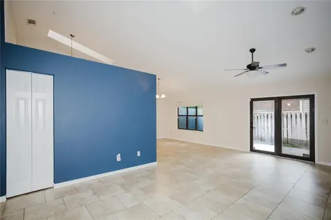 3915 NW 7th Place Gainesville FL 32607