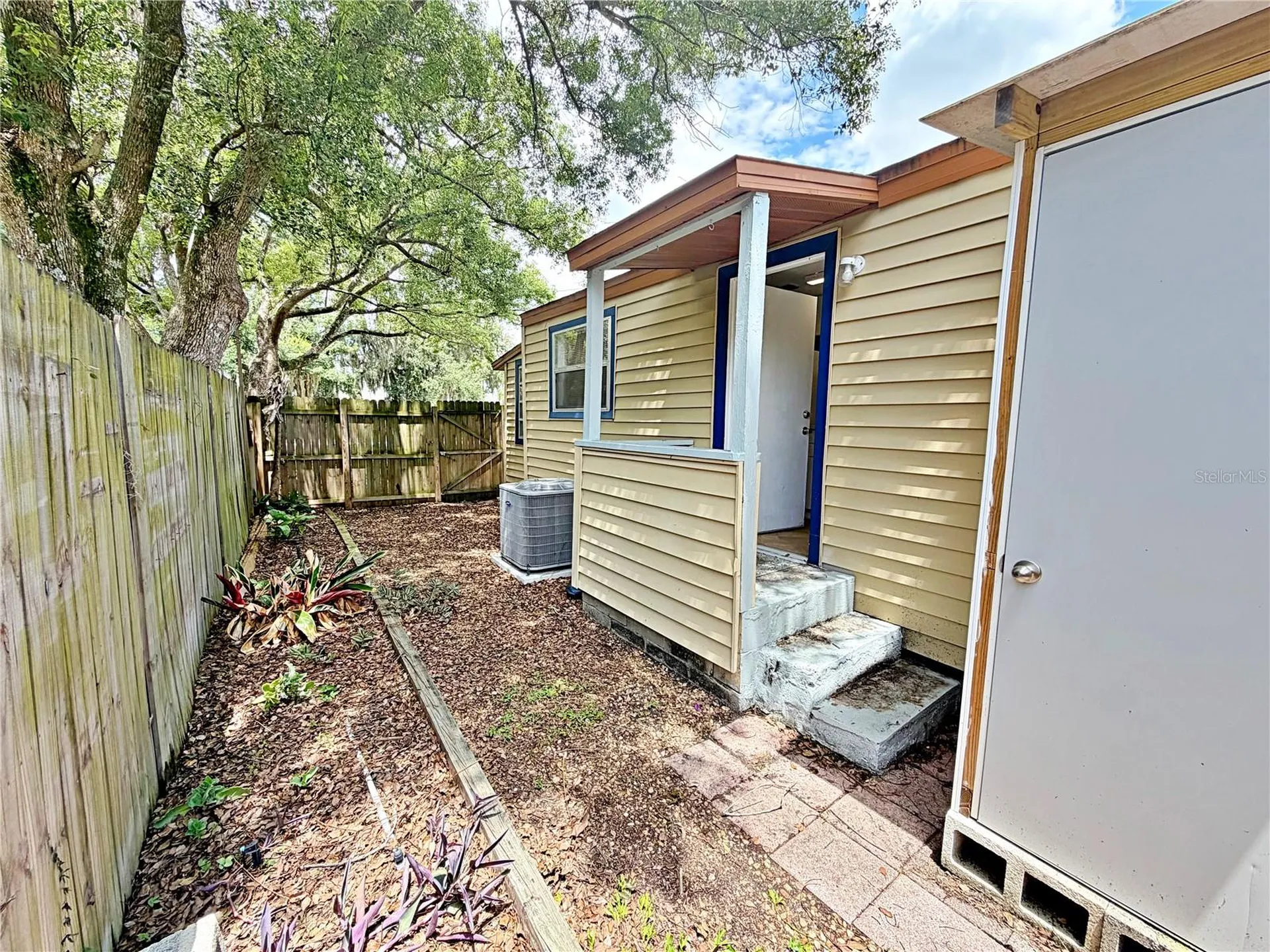 2400 Shannon Road Orlando FL 32806