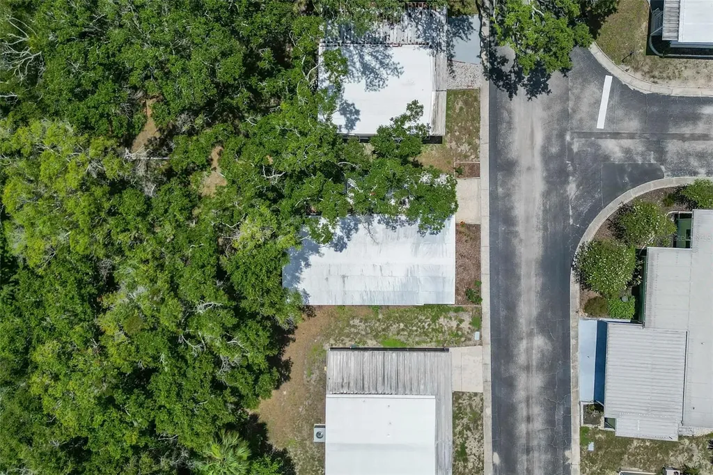 15601 Lakeshore Villa Loop Tampa FL 33613