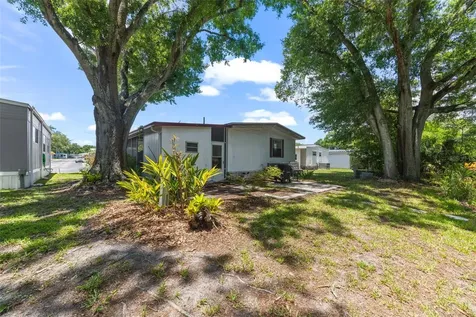 15601 Lakeshore Villa Loop Tampa FL 33613