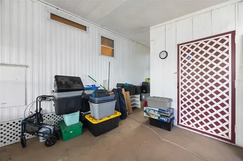 15601 Lakeshore Villa Loop Tampa FL 33613