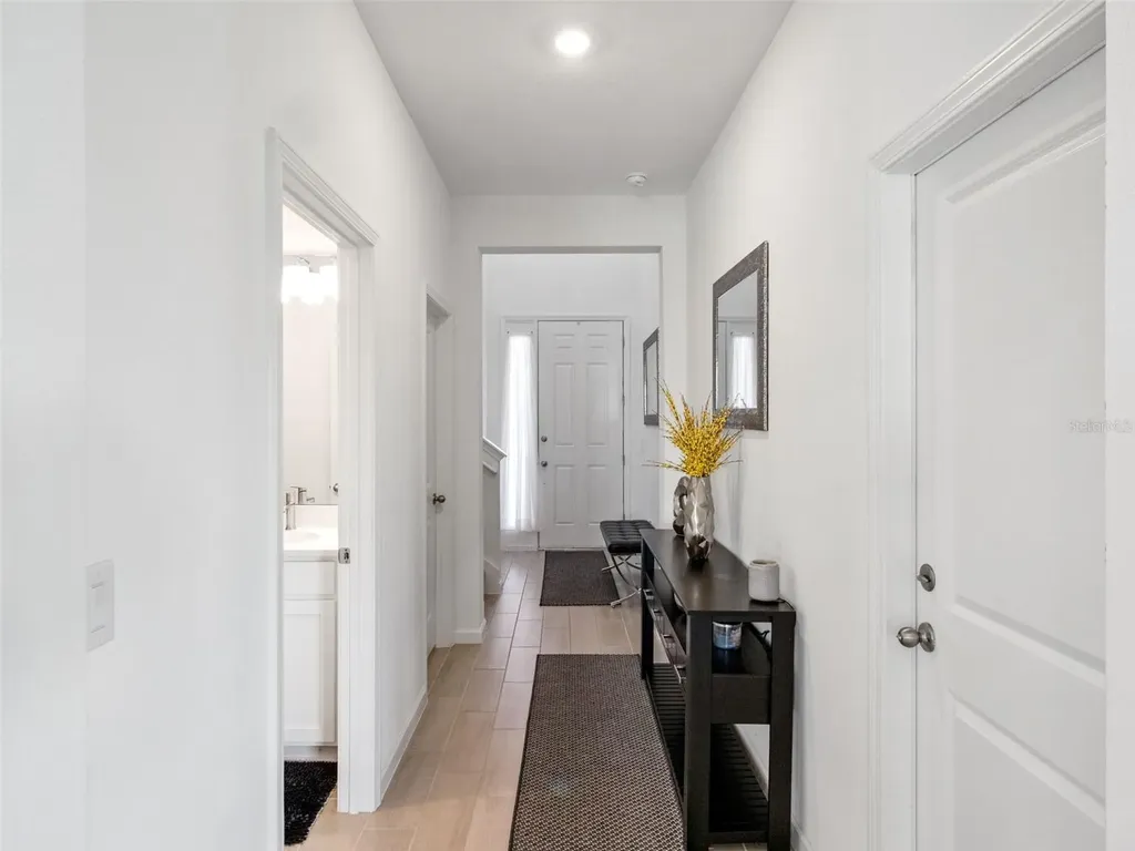 591 Via Bella Court Howey In The Hills FL 34737
