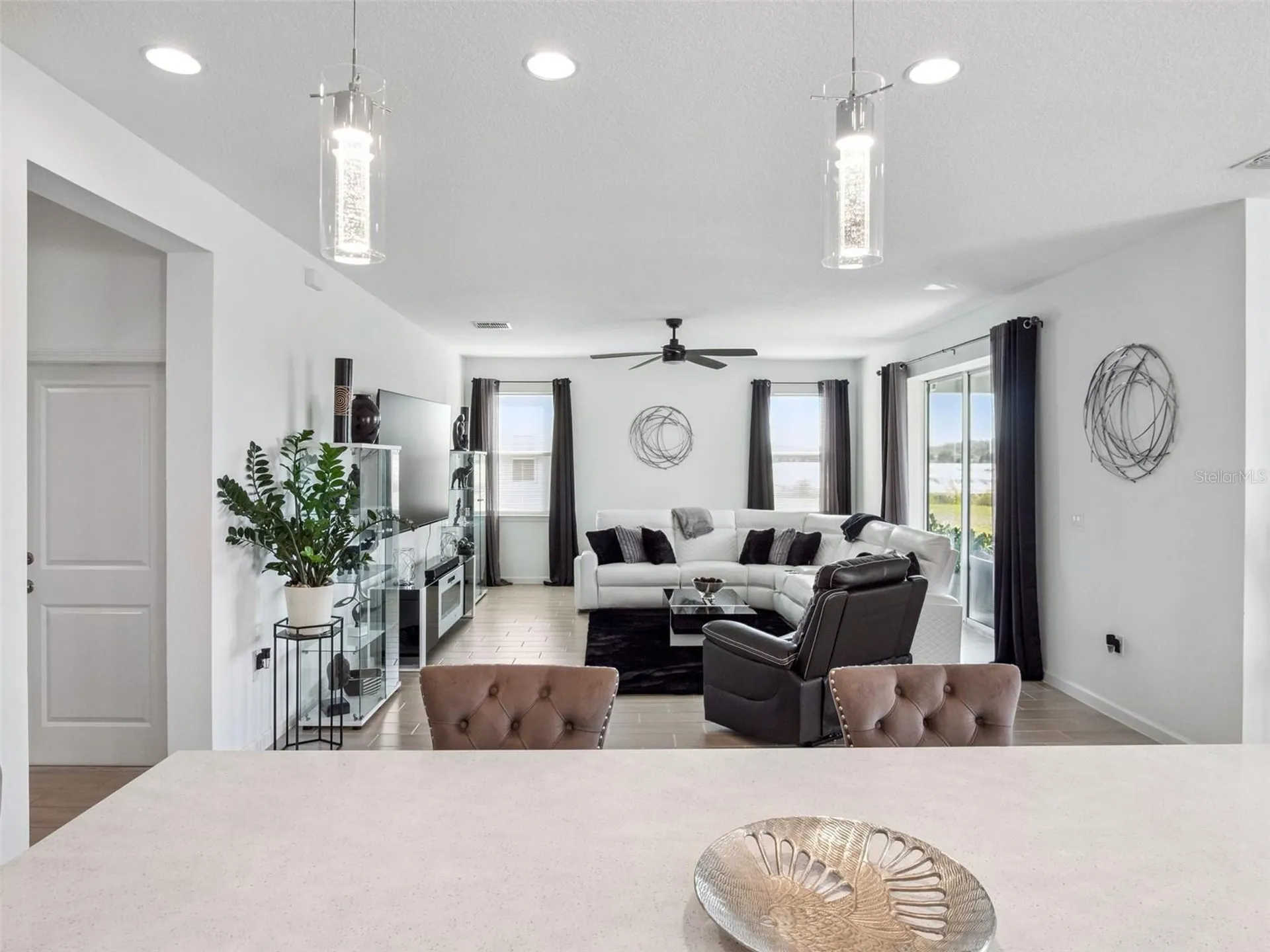 591 Via Bella Court Howey In The Hills FL 34737