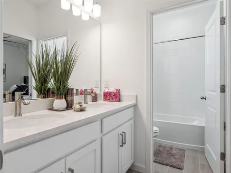 591 Via Bella Court Howey In The Hills FL 34737