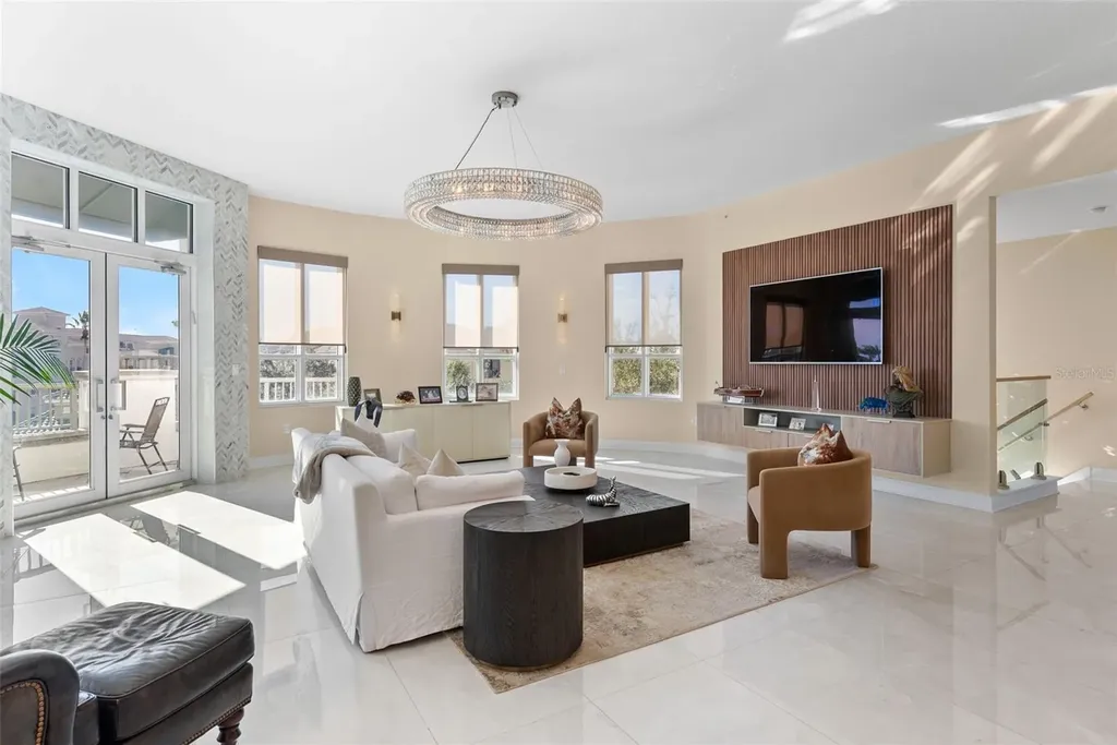 450 Knights Run Avenue Tampa FL 33602