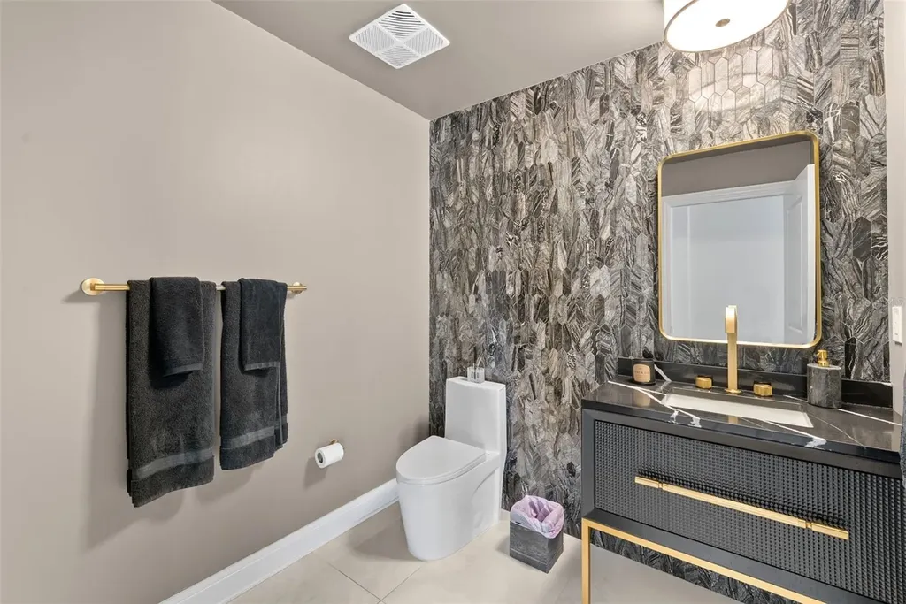 450 Knights Run Avenue Tampa FL 33602