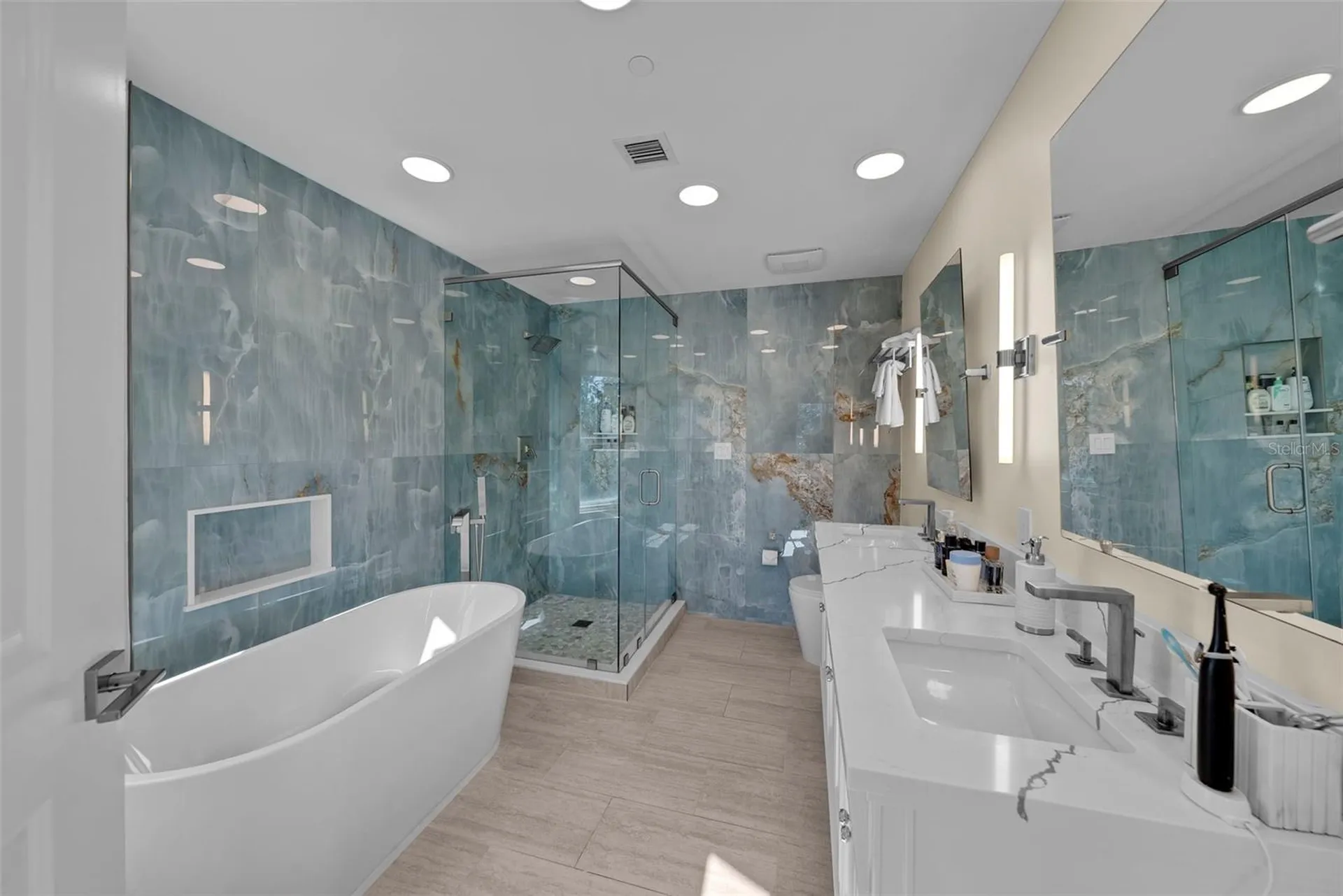450 Knights Run Avenue Tampa FL 33602