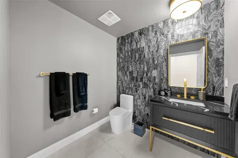 450 Knights Run Avenue Tampa FL 33602