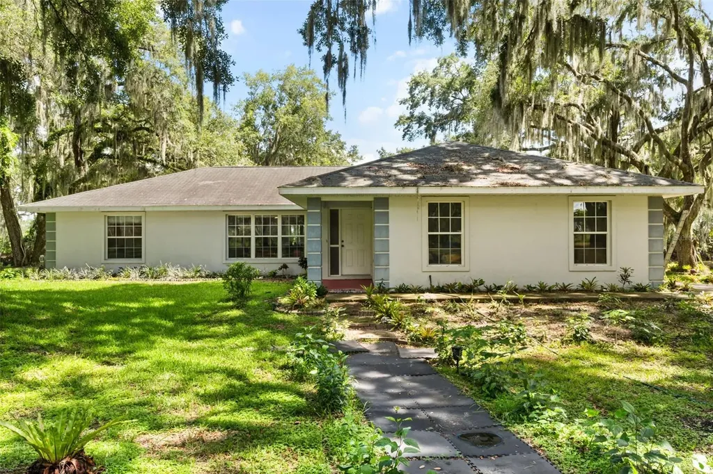 7938 Jacksons River Road Leesburg FL 34788