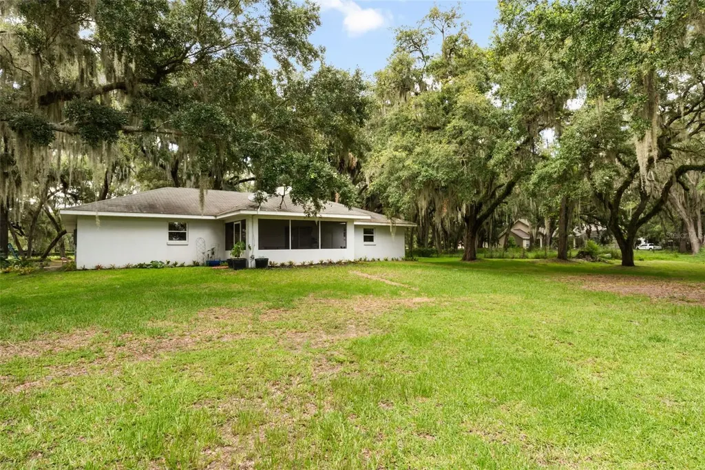 7938 Jacksons River Road Leesburg FL 34788