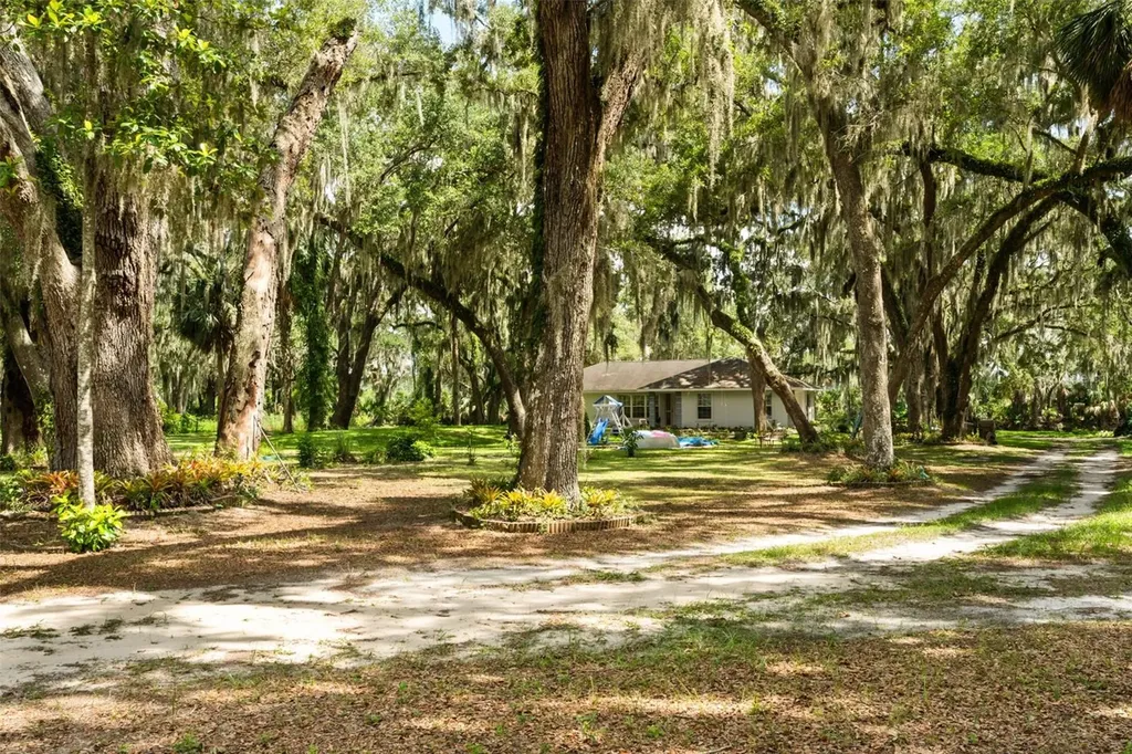 7938 Jacksons River Road Leesburg FL 34788