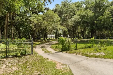 7938 Jacksons River Road Leesburg FL 34788