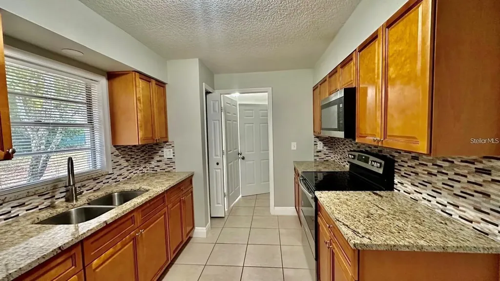 160 Julie Lane Auburndale FL 33823