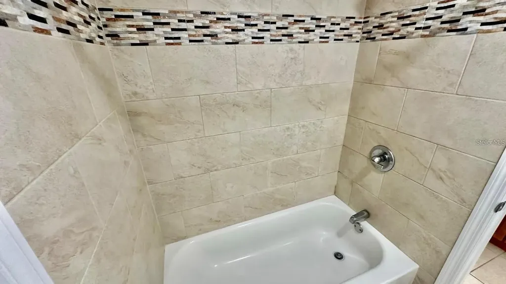 160 Julie Lane Auburndale FL 33823
